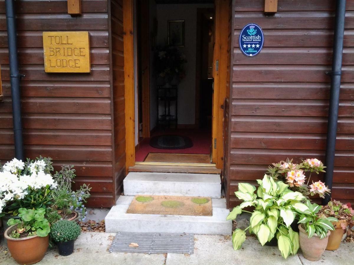 Toll Bridge Lodge Банкори Экстерьер фото