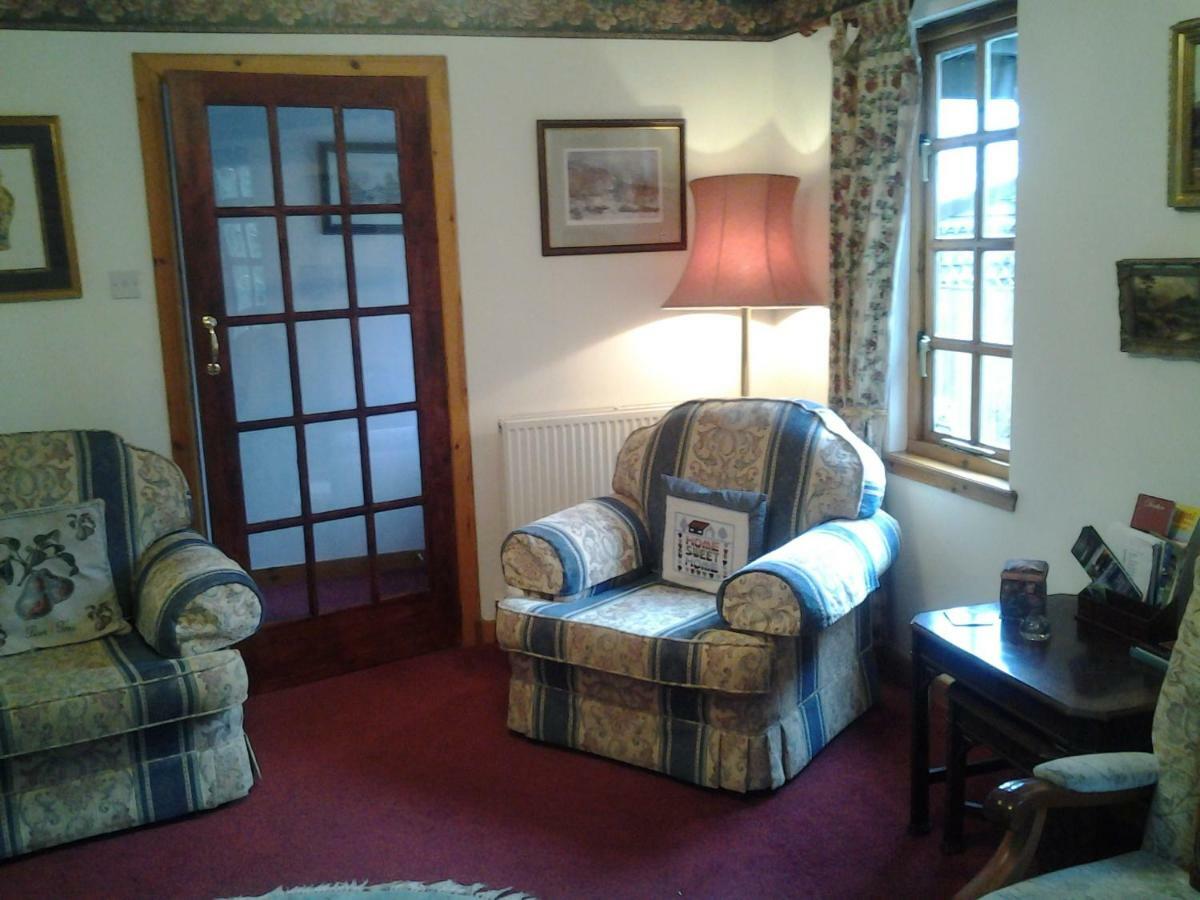 Toll Bridge Lodge Банкори Экстерьер фото